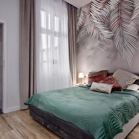 Apartament Bialy Z Jacuzzi Krakau Buitenkant foto