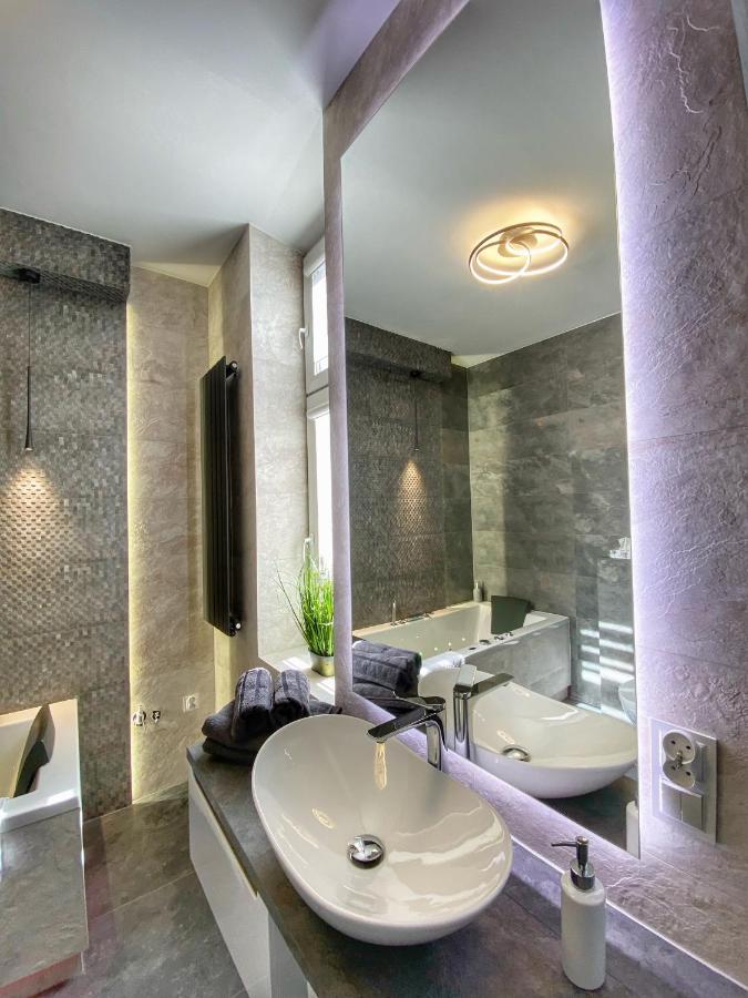 Apartament Bialy Z Jacuzzi Krakau Buitenkant foto