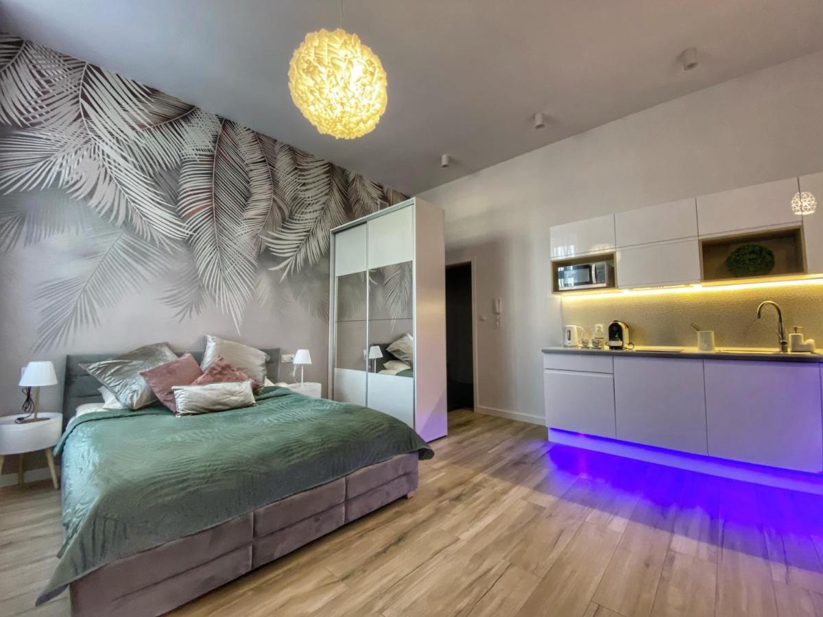 Apartament Bialy Z Jacuzzi Krakau Buitenkant foto