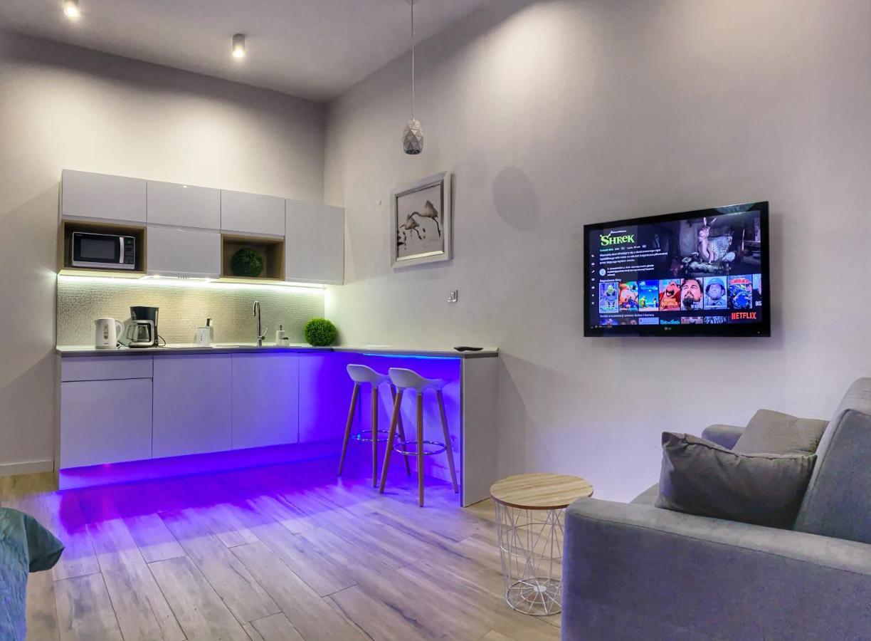 Apartament Bialy Z Jacuzzi Krakau Buitenkant foto