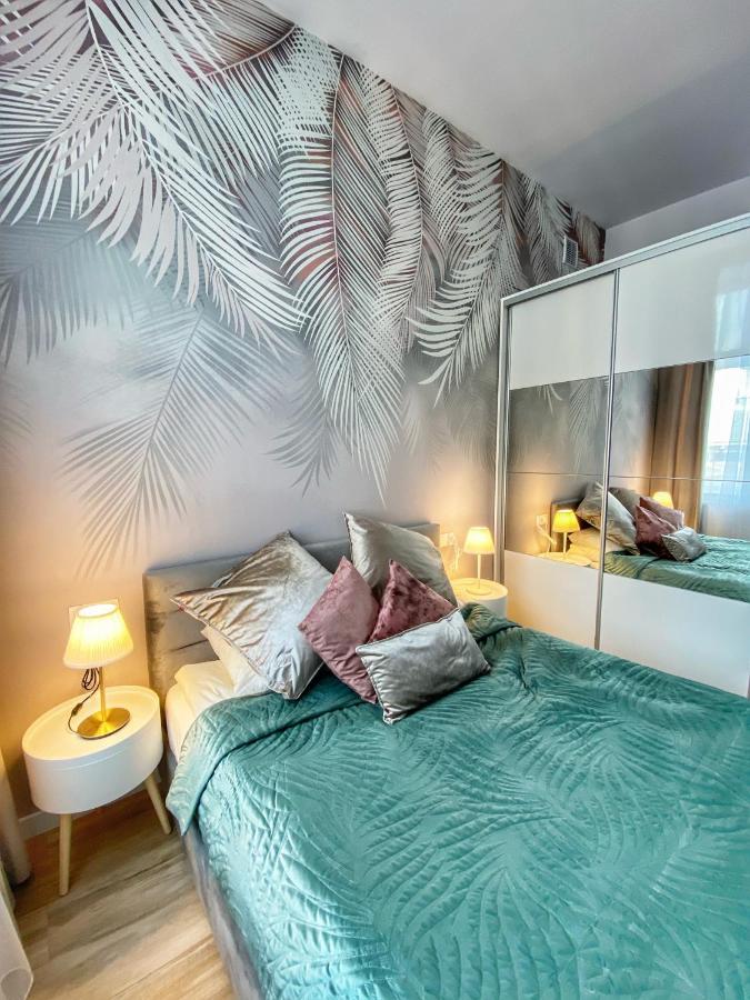 Apartament Bialy Z Jacuzzi Krakau Buitenkant foto