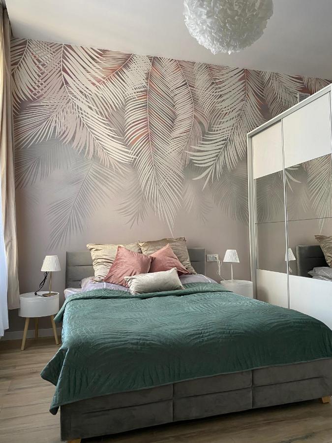 Apartament Bialy Z Jacuzzi Krakau Buitenkant foto