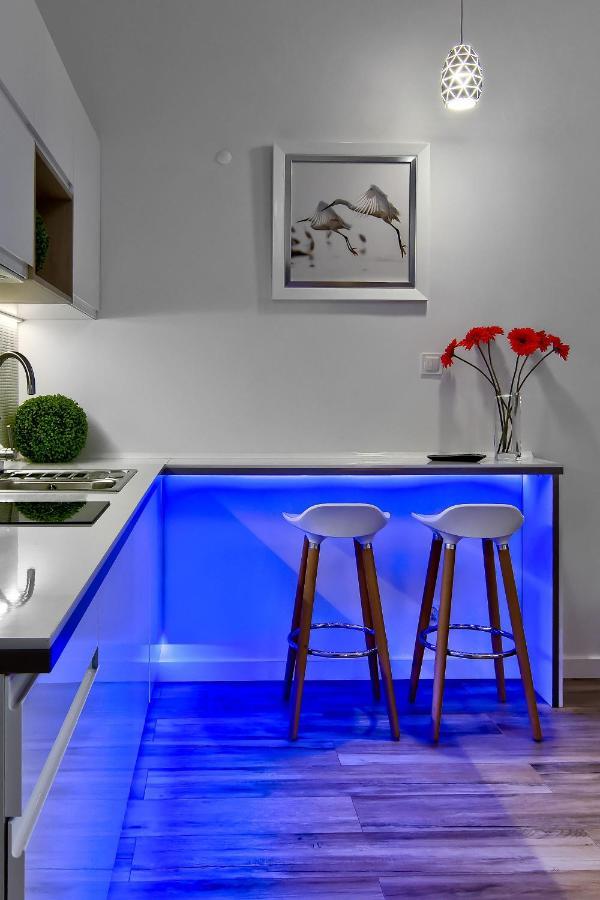 Apartament Bialy Z Jacuzzi Krakau Buitenkant foto